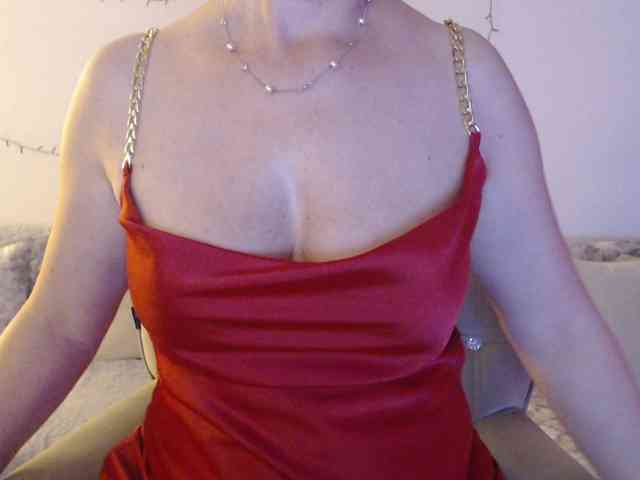 goodSnowQueen goodSnowQueen