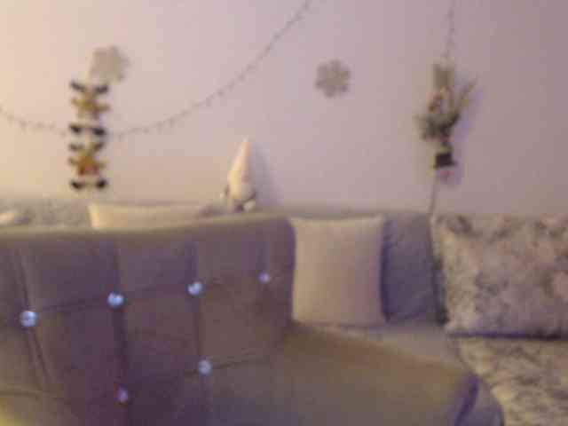 goodSnowQueen webcam