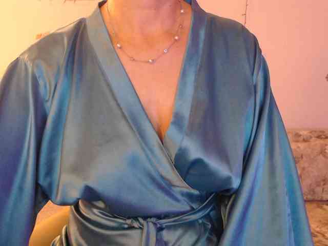 goodSnowQueen webcam