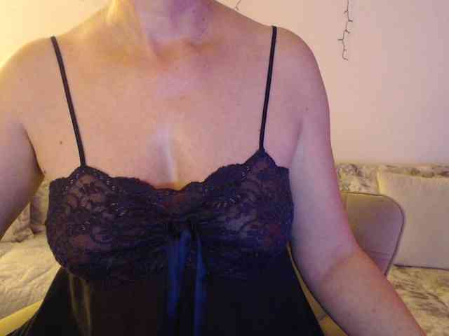 goodSnowQueen webcam