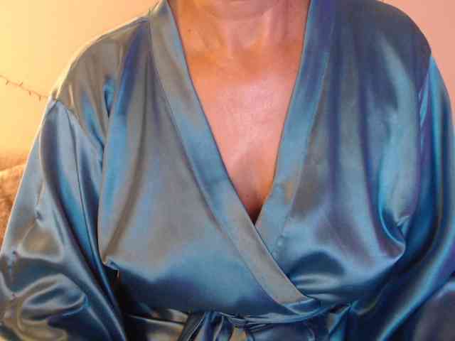 goodSnowQueen webcam