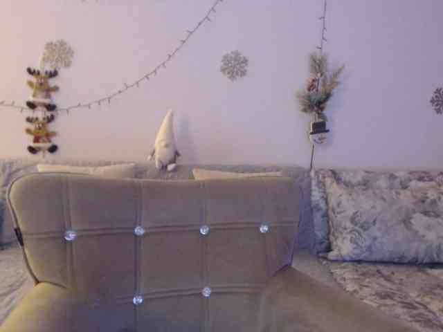 goodSnowQueen webcam