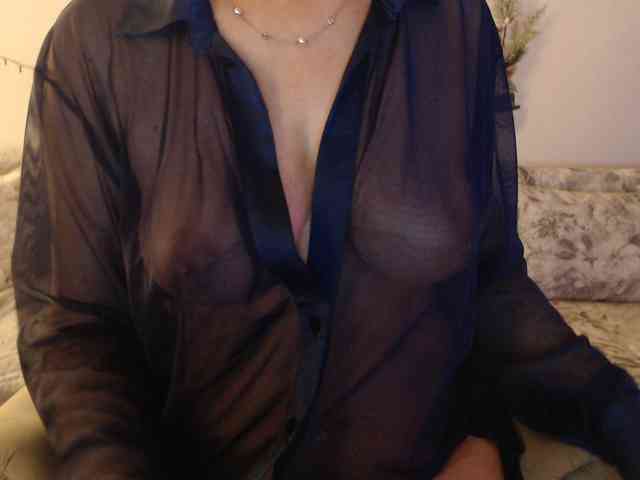 goodSnowQueen webcam