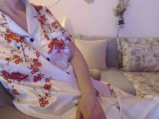 goodSnowQueen webcam