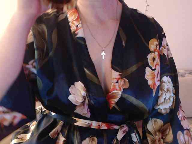 goodSnowQueen webcam