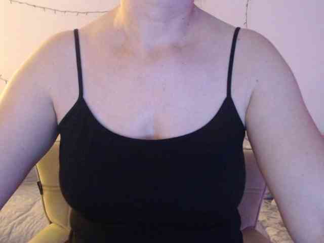 goodSnowQueen webcam