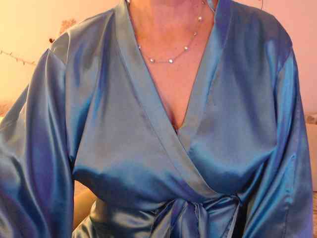 goodSnowQueen webcam