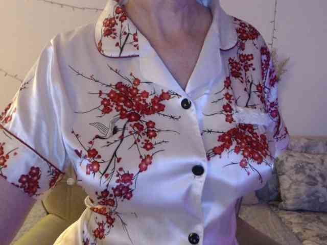 goodSnowQueen webcam