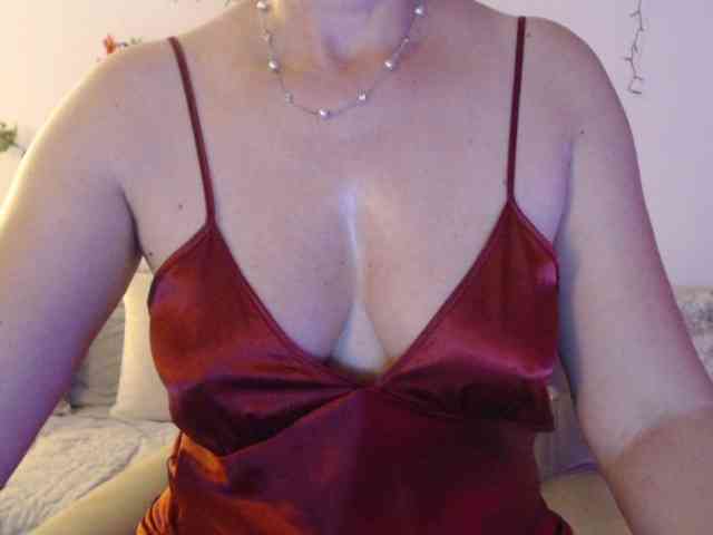 goodSnowQueen webcam