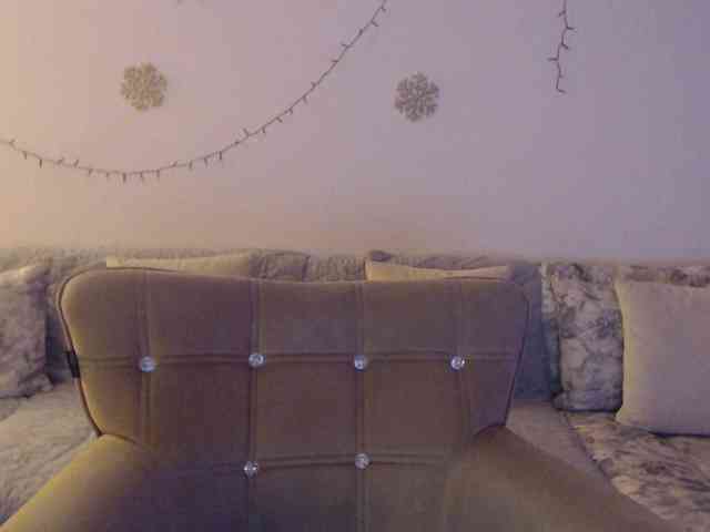 goodSnowQueen webcam