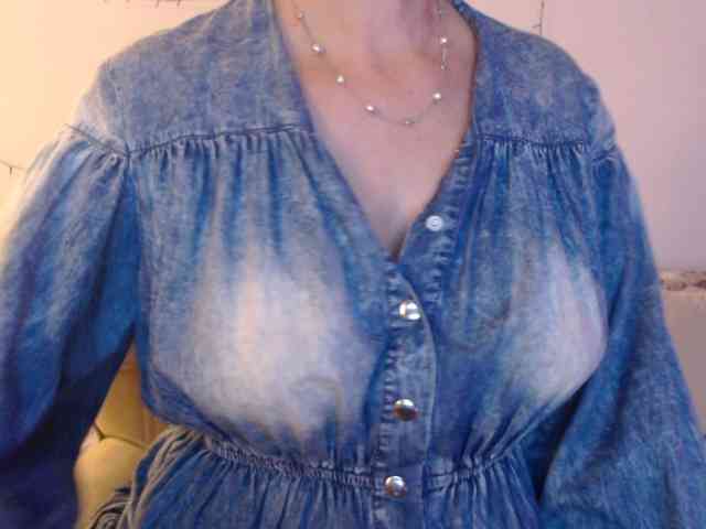 goodSnowQueen webcam