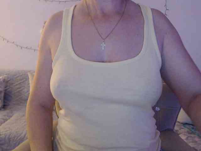 goodSnowQueen webcam