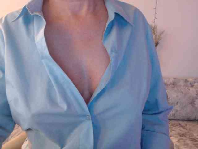 nude amateur GoodSnowQueen