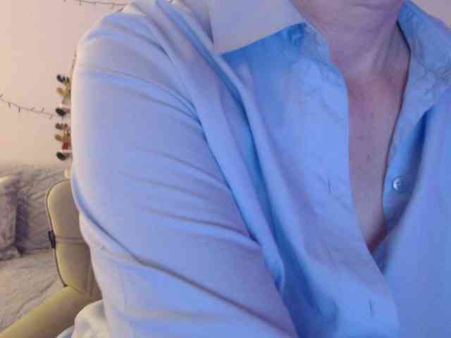 goodSnowQueen webcam