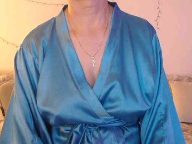 goodSnowQueen Live Webcam on BongaCams