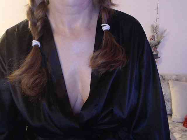 goodSnowQueen webcam