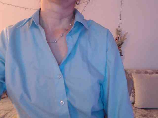 goodSnowQueen webcam