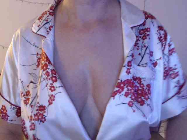 goodSnowQueen goodSnowQueen