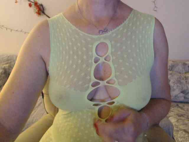 goodSnowQueen webcam