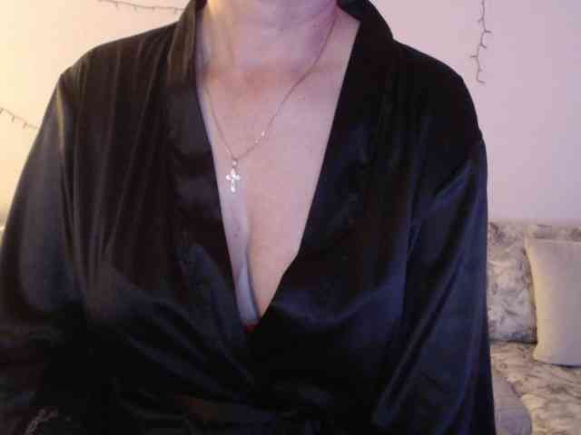 goodSnowQueen webcam