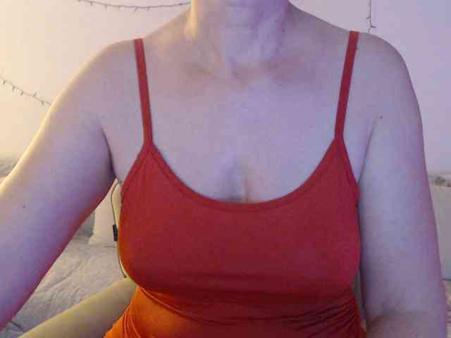 goodSnowQueen webcam