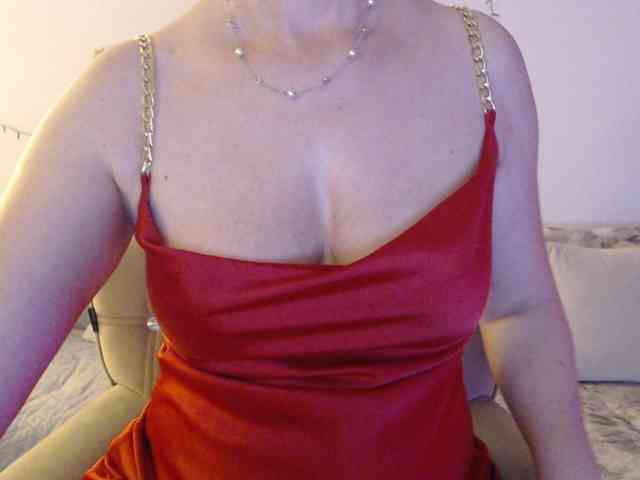 goodSnowQueen webcam