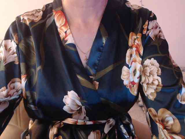 goodSnowQueen webcam