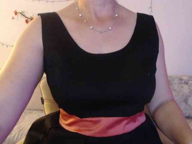 goodSnowQueen webcam