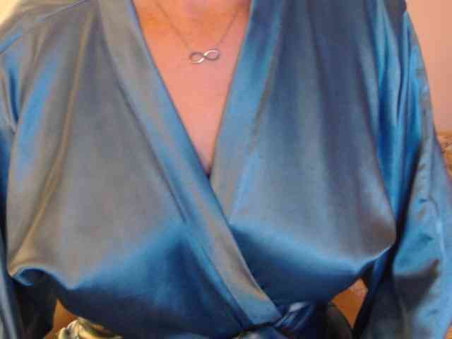 goodSnowQueen webcam
