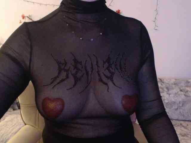 goodSnowQueen webcam