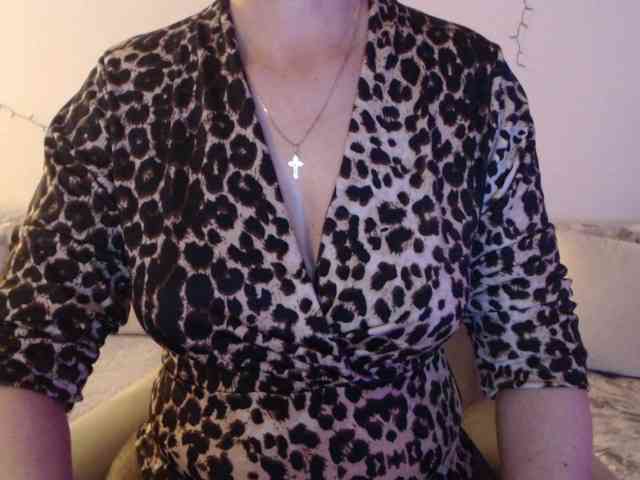 goodSnowQueen webcam