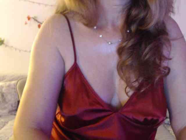 goodSnowQueen webcam