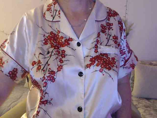 goodSnowQueen webcam