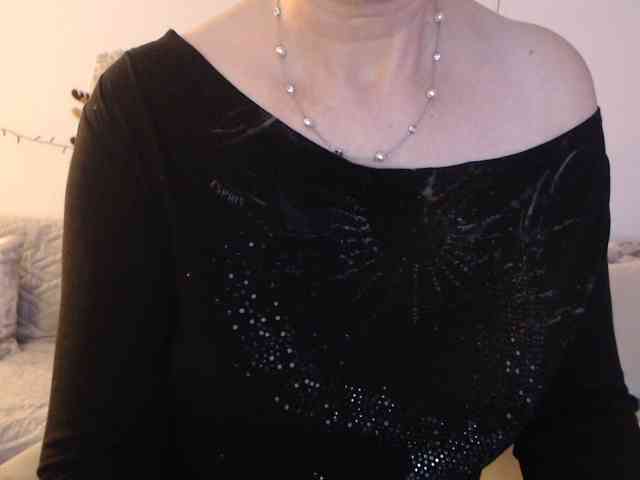 goodSnowQueen webcam