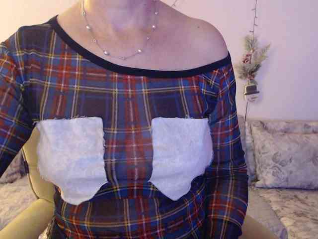 goodSnowQueen webcam