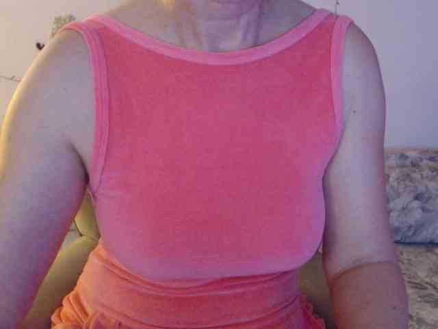 goodSnowQueen webcam