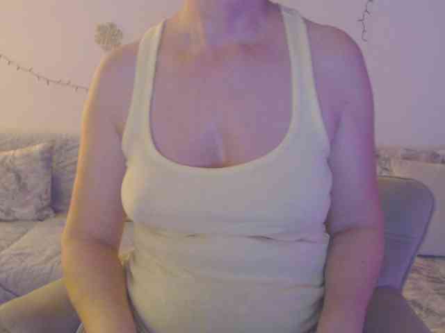 goodSnowQueen webcam