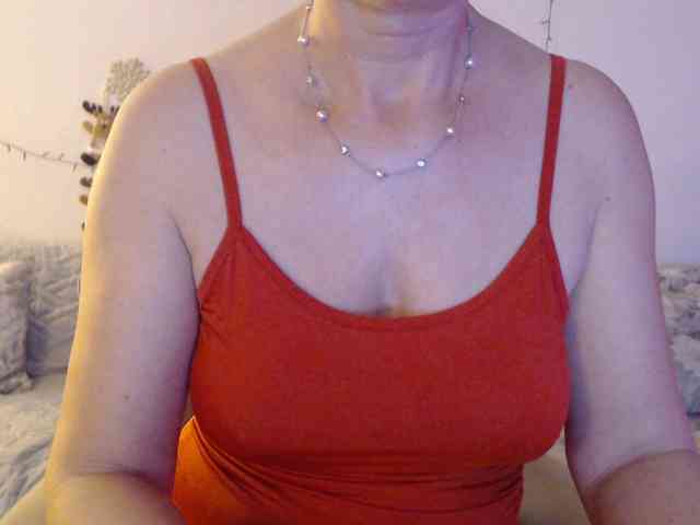 goodSnowQueen webcam