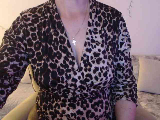 goodSnowQueen webcam