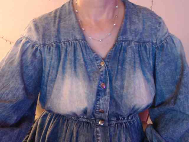 goodSnowQueen webcam