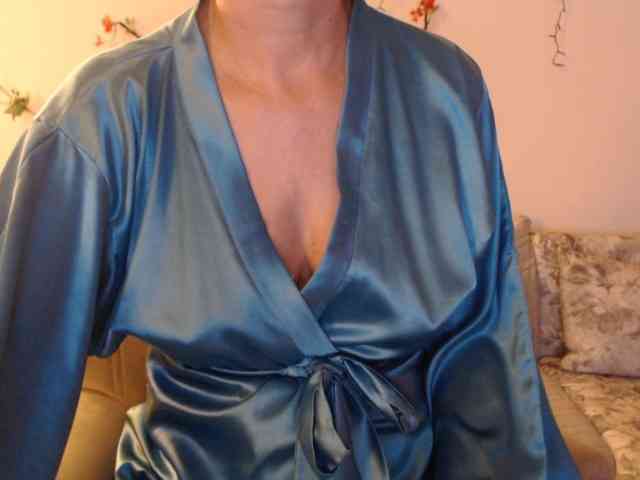 goodSnowQueen webcam