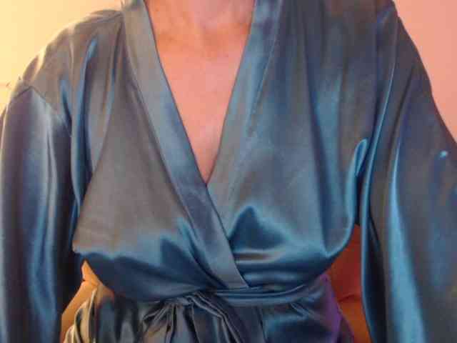 goodSnowQueen webcam