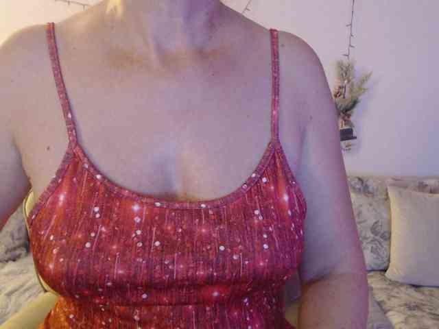 goodSnowQueen webcam