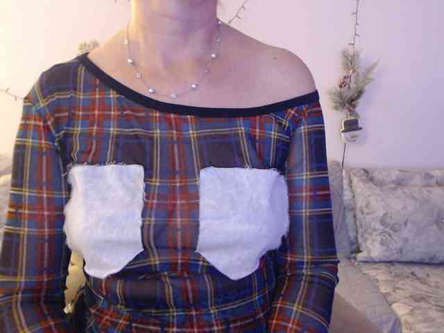 goodSnowQueen webcam