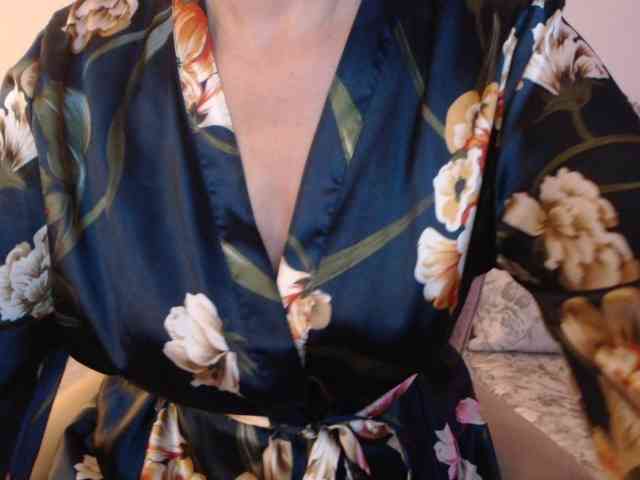 goodSnowQueen webcam