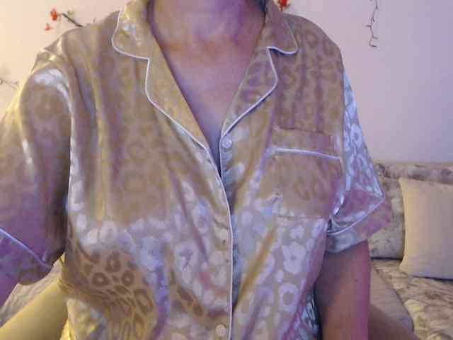 goodSnowQueen webcam