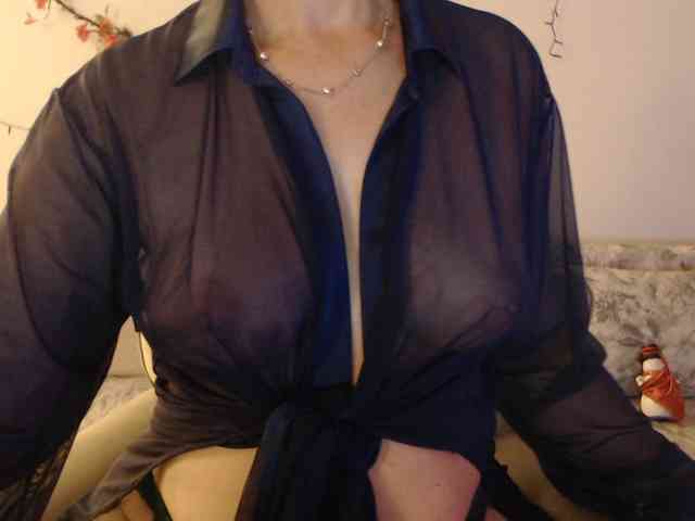 goodSnowQueen webcam