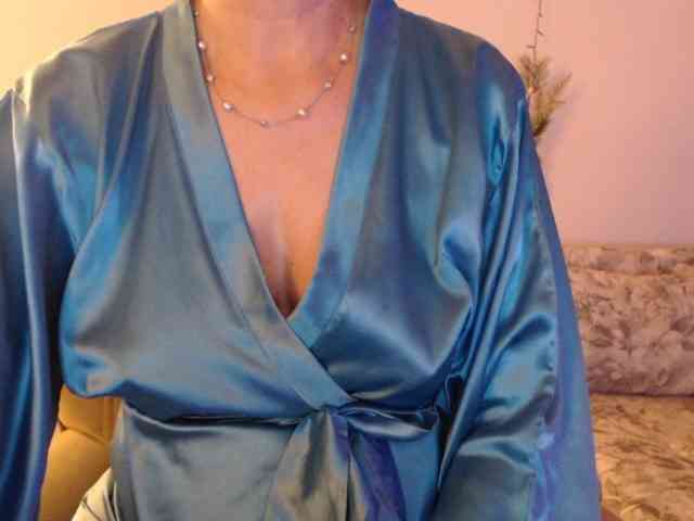 goodSnowQueen webcam