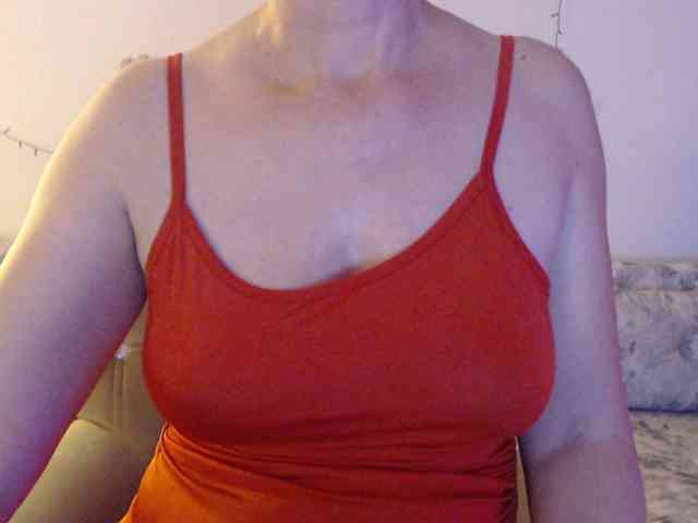 goodSnowQueen webcam