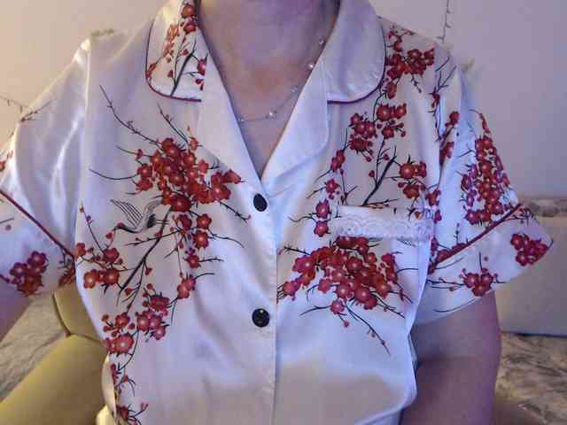 goodSnowQueen Live Webcam on BongaCams